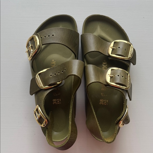 Birkenstock Milano Big Buckle Sandals
In Olive Green - Gold Buckle New w/o box - Picture 3 of 8